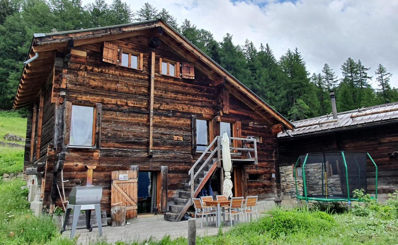 Chalet Biene - Swiss Alp Chalet With Sauna And Jacuzzi อุลริเชน ภายนอก รูปภาพ