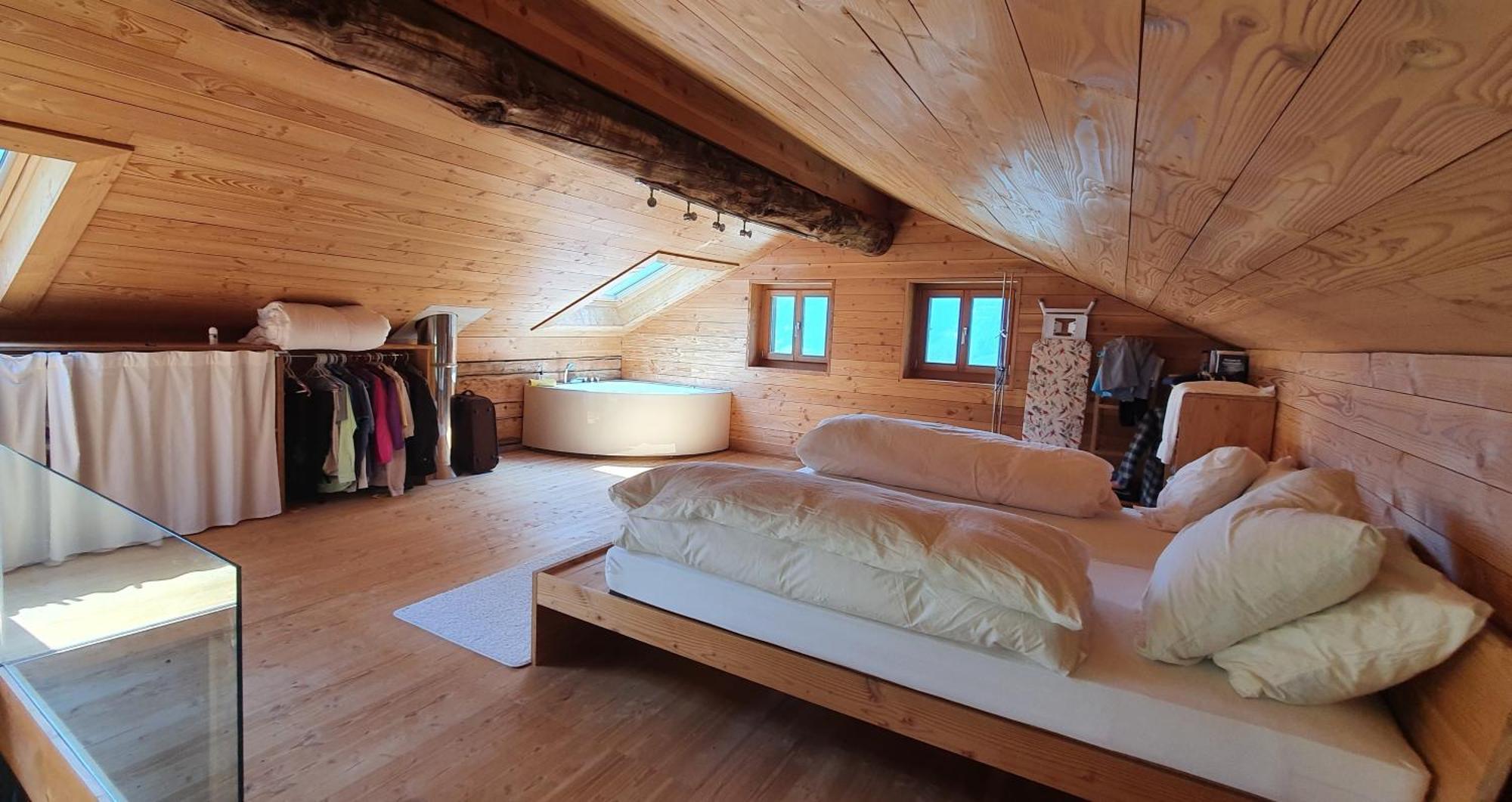 Chalet Biene - Swiss Alp Chalet With Sauna And Jacuzzi อุลริเชน ห้อง รูปภาพ